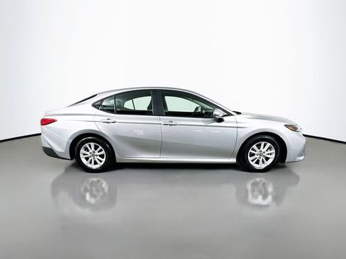 Used 2025 Toyota Camry LE FWD image 9