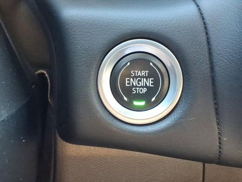 Used 2021 Chevrolet Tahoe Premier w/ Premium Package image 27