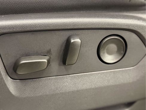 Certified 2024 GMC Sierra 2500 SLT w/ SLT Convenience Package image 32