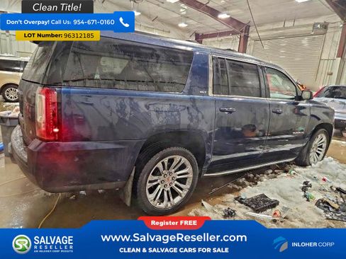 Used 2017 GMC Yukon XL SLT w/ Open Road Package image 4