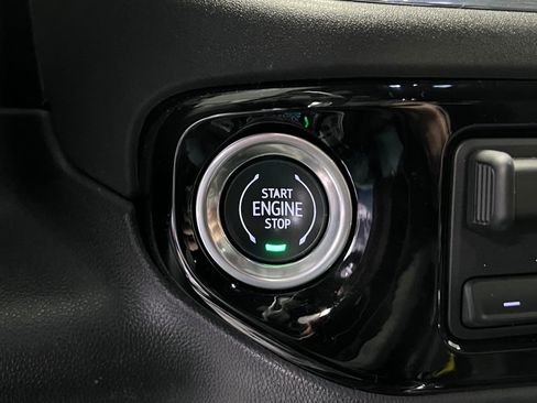 Used 2022 Chevrolet Silverado 1500 LT Trail Boss image 25