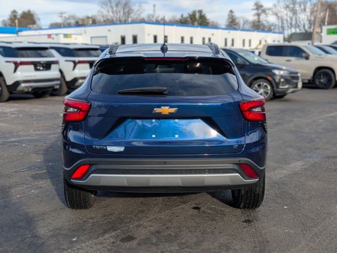 Certified 2024 Chevrolet Trax LT w/ Driver Confidence Package image 10