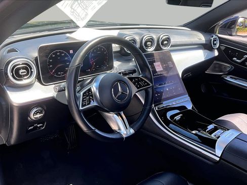 Used 2025 Mercedes-Benz CLE 300 4MATIC Cabriolet image 15