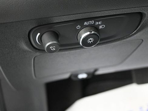 Used 2025 Buick Encore GX Preferred FWD image 24