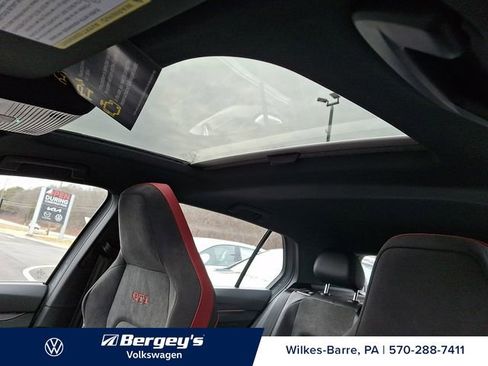 New 2026 Volkswagen GTI SE FWD image 10