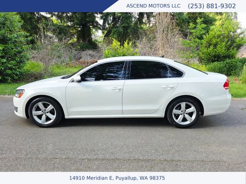 Used 2012 Volkswagen Passat 2.5 SE FWD image 2