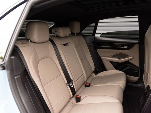 New 2026 Porsche Macan 4 Electric AWD/4WD image 30