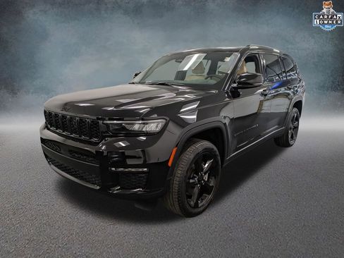 Used 2025 Jeep Grand Cherokee L Limited w/ Black Appearance Package AWD/4WD image 1