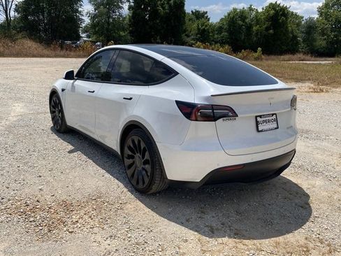 Used 2022 Tesla Model Y Performance AWD/4WD image 9