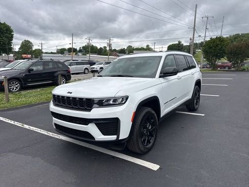 New 2026 Jeep Grand Cherokee L 4WD image 3
