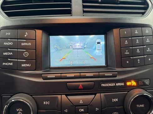 Used 2018 Ford Explorer XLT AWD/4WD image 16