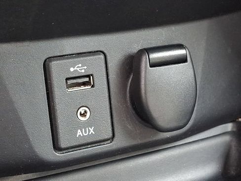 Used 2014 Nissan Rogue SL AWD/4WD image 24