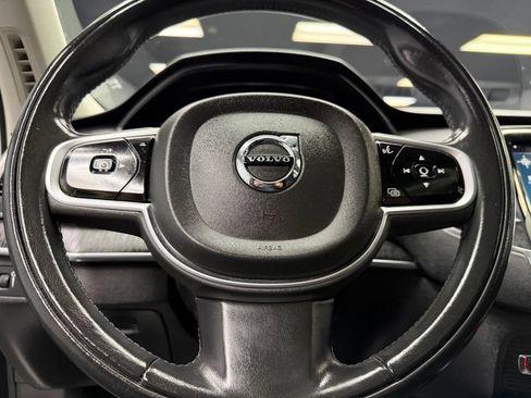 Used 2020 Volvo XC90 T6 Momentum w/ Protection Package Premier AWD/4WD image 23