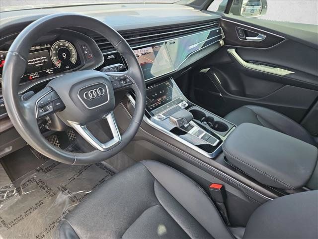 Used 2023 Audi Q7 2.0T Premium Plus w/ Premium Plus Package AWD/4WD image 10