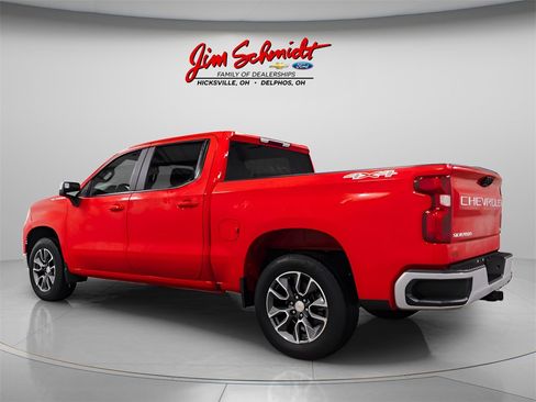 Used 2025 Chevrolet Silverado 1500 LT image 4