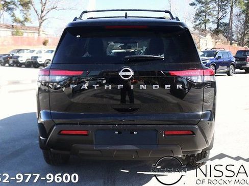 New 2026 Nissan Pathfinder SV image 6
