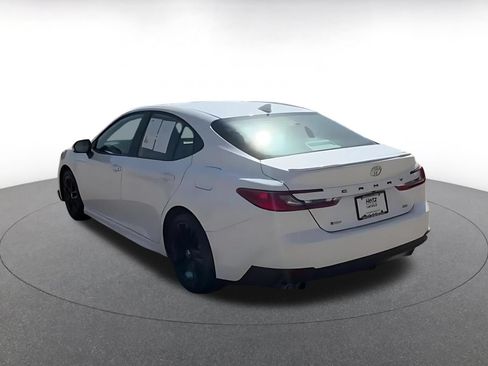 Used 2026 Toyota Camry SE FWD image 10