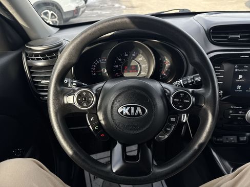 Used 2018 Kia Soul w/ Convenience Package image 18