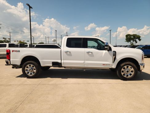 Used 2024 Ford F350 Lariat w/ Lariat Ultimate Package AWD/4WD image 7