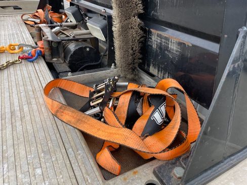 Used 2013 Ford F550 2WD Regular Cab Super Duty w/ Payload Upgrade Pkg image 21