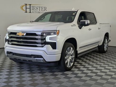Used 2023 Chevrolet Silverado 1500 High Country w/ High Country Premium Package AWD/4WD image 4