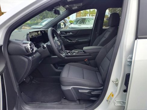 New 2026 Chevrolet Equinox LT w/ Safety and Technology Package FWD image 5