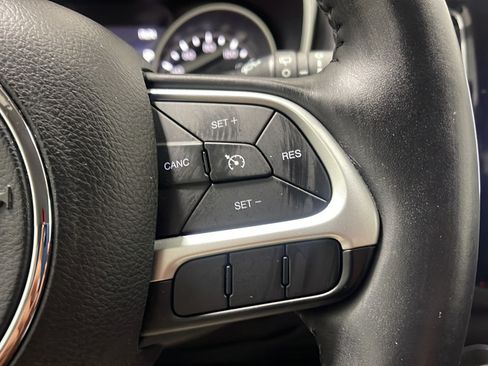 Used 2019 Jeep Compass Latitude AWD/4WD image 7