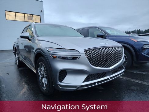 Used 2025 Genesis GV70 2.5T image 3