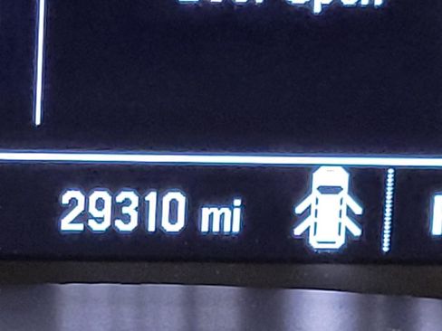 Used 2024 Chevrolet Equinox LS image 2