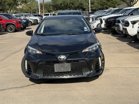 Used 2018 Toyota Corolla SE FWD image 2