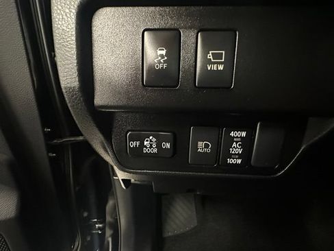Used 2022 Toyota Tacoma Limited AWD/4WD image 16