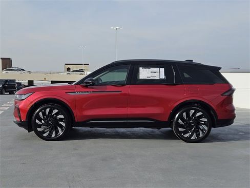 New 2026 Lincoln Nautilus Reserve w/ Jet Appearance Package image 4