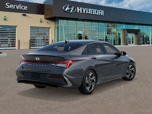 New 2026 Hyundai Elantra SEL Sport Premium FWD image 4