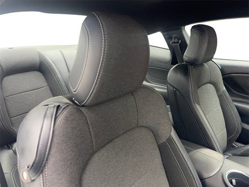 Used 2025 Ford Mustang Coupe image 38