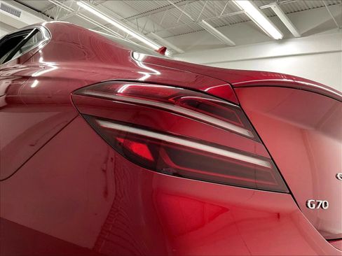 Used 2022 Genesis G70 2.0T RWD image 30