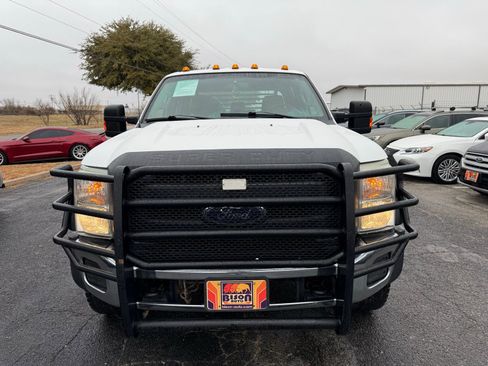 Used 2013 Ford F550 4x4 Crew Cab Super Duty w/ Payload Upgrade Pkg image 8