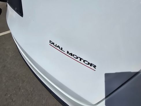 Used 2022 Tesla Model Y Performance image 8