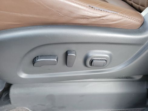 Used 2021 Nissan Titan Platinum Reserve w/ Moonroof Package image 10