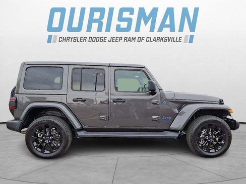 Certified 2025 Jeep Wrangler Unlimited Sahara AWD/4WD image 7