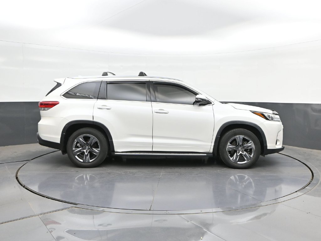 Used 2019 Toyota Highlander Limited Platinum AWD/4WD image 23