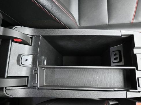 Used 2023 Chevrolet Equinox RS w/ RS Leather Package image 39