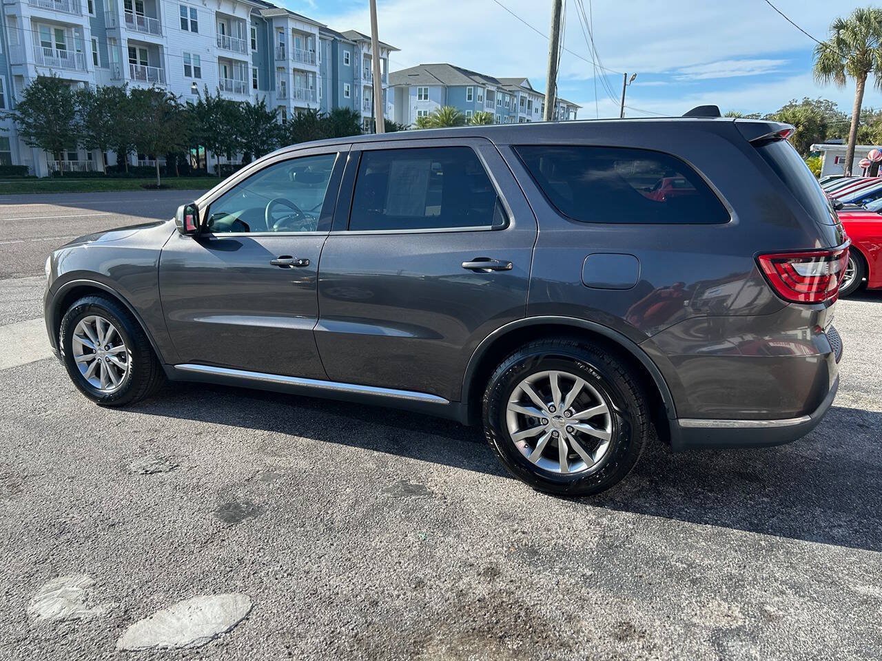 Used 2017 Dodge Durango SXT w/ 3rd Row Seating Group RWD image 4