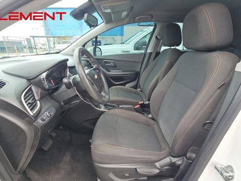 Used 2022 Chevrolet Trax LS AWD/4WD image 7