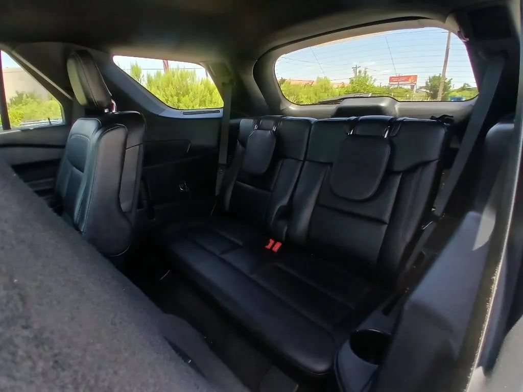 Used 2020 Ford Explorer Limited RWD image 19