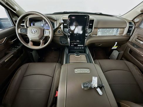 New 2026 RAM 2500 Limited AWD/4WD image 9