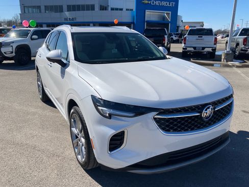 Used 2023 Buick Envision Avenir image 1