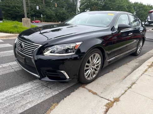 Used 2014 Lexus LS 460 w/ Comfort Package RWD image 2