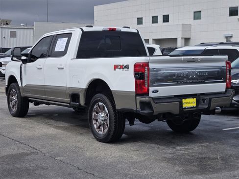 Used 2026 Ford F250 King Ranch w/ FX4 Off-Road Package image 5