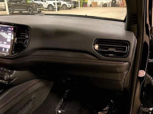 Used 2025 Dodge Durango GT image 15