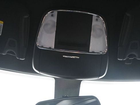 Used 2018 Dodge Charger SXT image 22